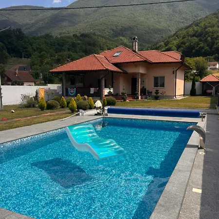 Apartment Victory Pool House *